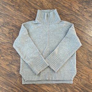 NWOT: Abercrombie & Fitch Taupe Mockneck Sweater